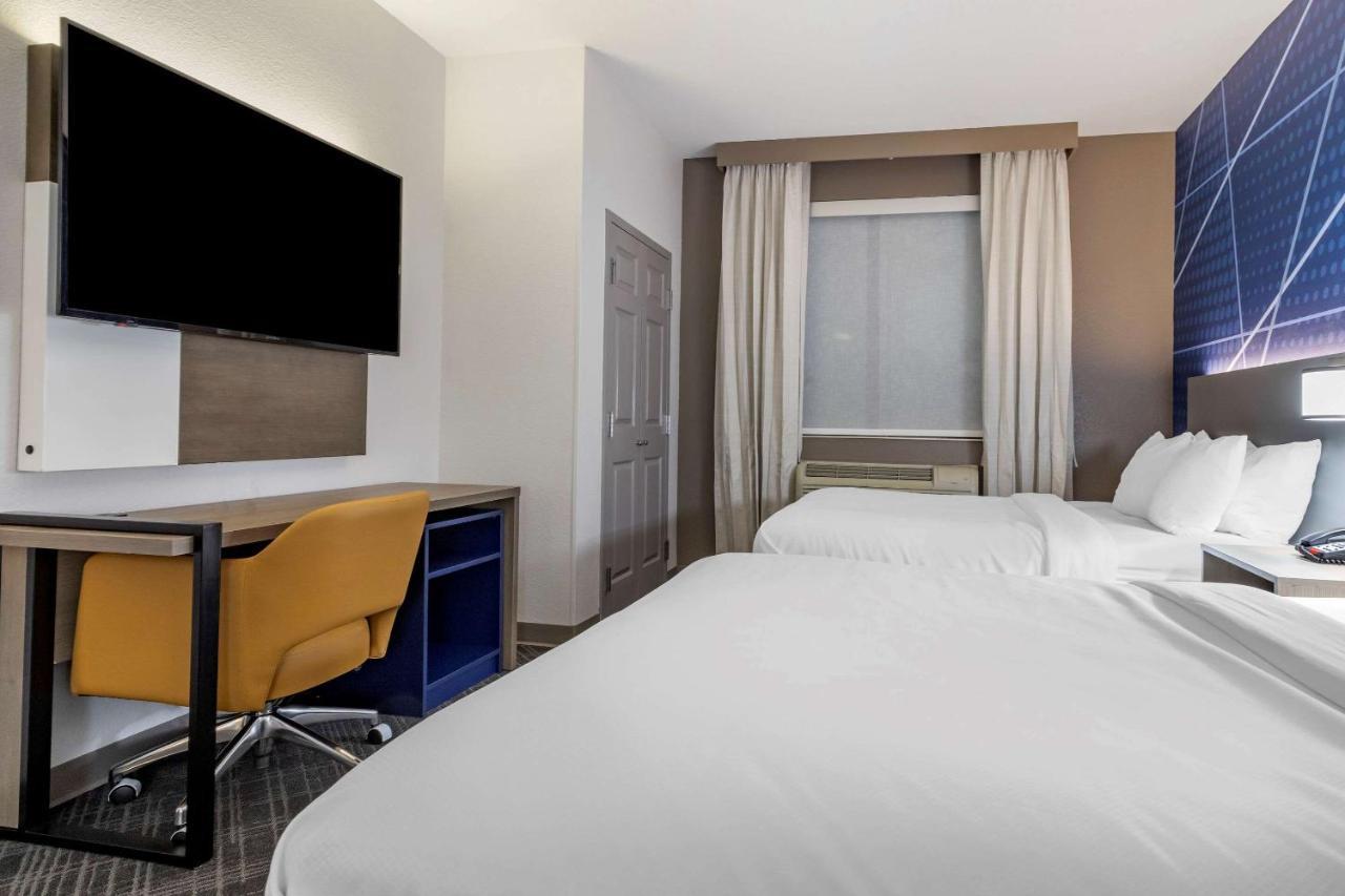 คอมฟอร์ท สวีทส์ Hotel แน็คคิทัช ภายนอก รูปภาพ