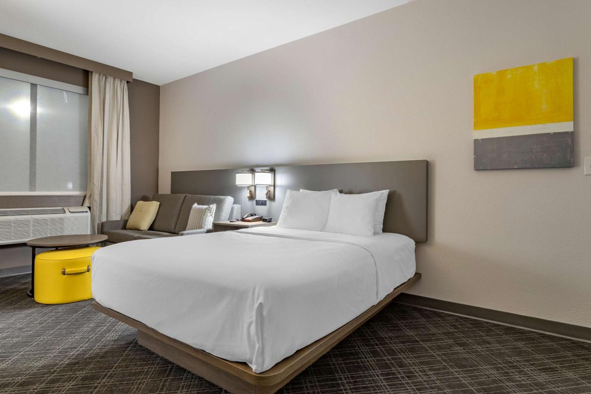 คอมฟอร์ท สวีทส์ Hotel แน็คคิทัช ภายนอก รูปภาพ