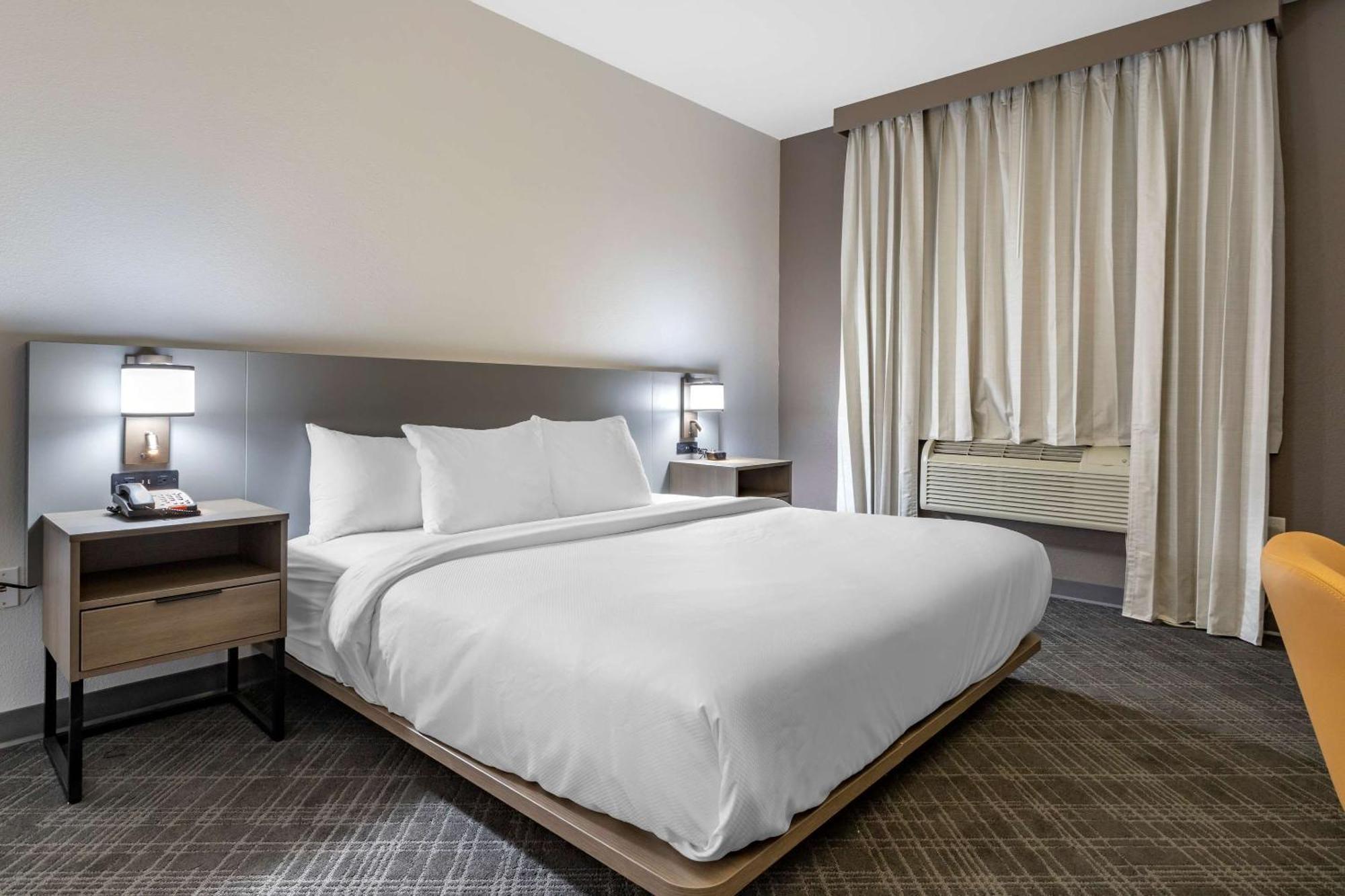 คอมฟอร์ท สวีทส์ Hotel แน็คคิทัช ภายนอก รูปภาพ