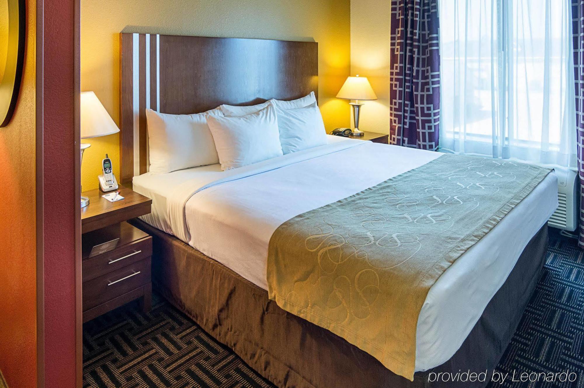 คอมฟอร์ท สวีทส์ Hotel แน็คคิทัช ภายนอก รูปภาพ