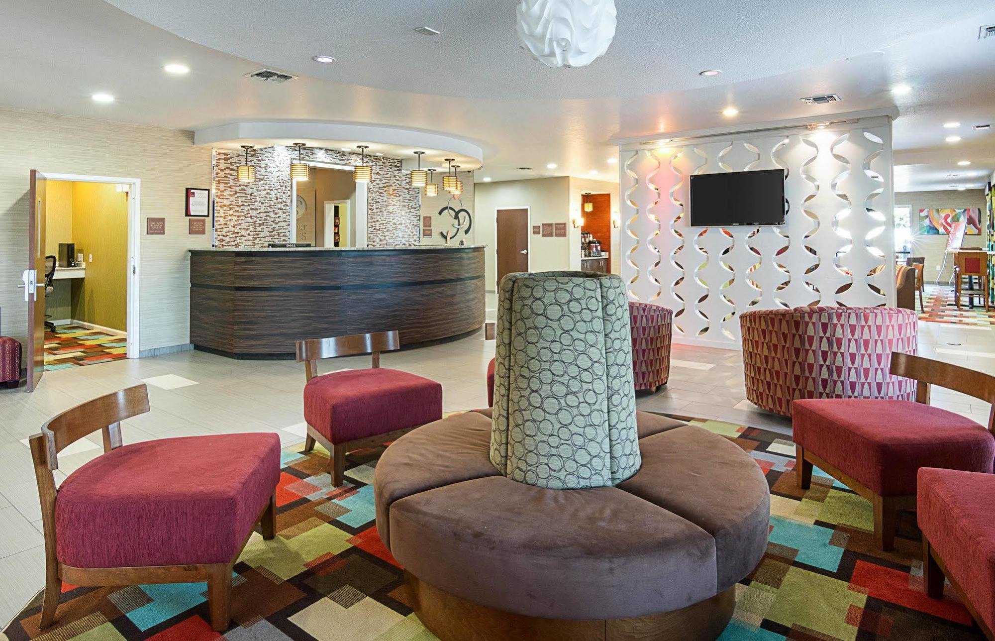 คอมฟอร์ท สวีทส์ Hotel แน็คคิทัช ภายนอก รูปภาพ